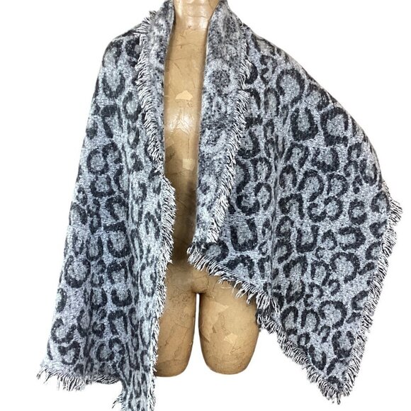 Soft Leopard Print Fringed Edge Scarf 25x71" approx. Grays and Black #318D - Picture 3 of 8